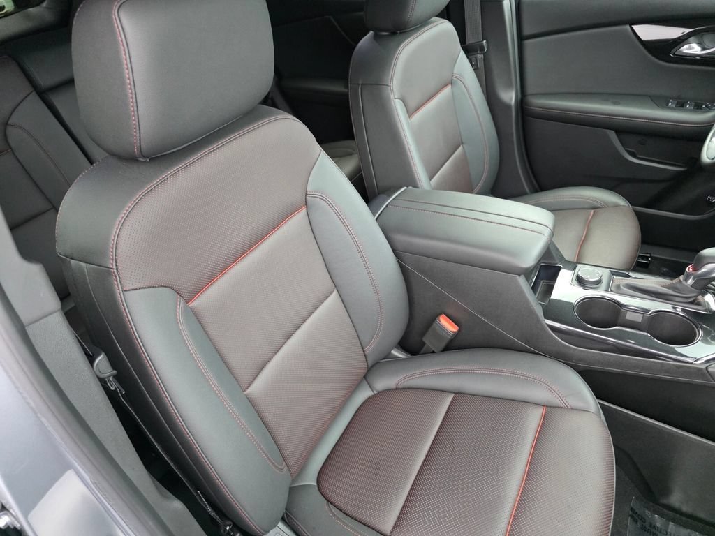 Used 2025 Chevrolet Blazer RS w/ Driver Confidence II Package FWD image 26