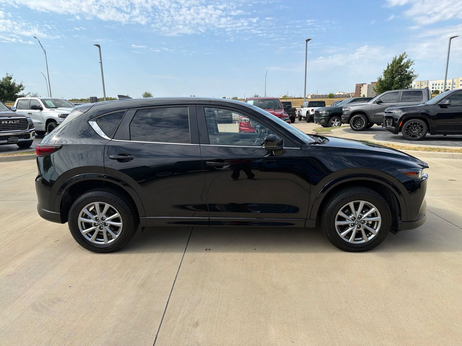 Used 2025 MAZDA CX-5 AWD 2.5 S w/ Select Package image 6