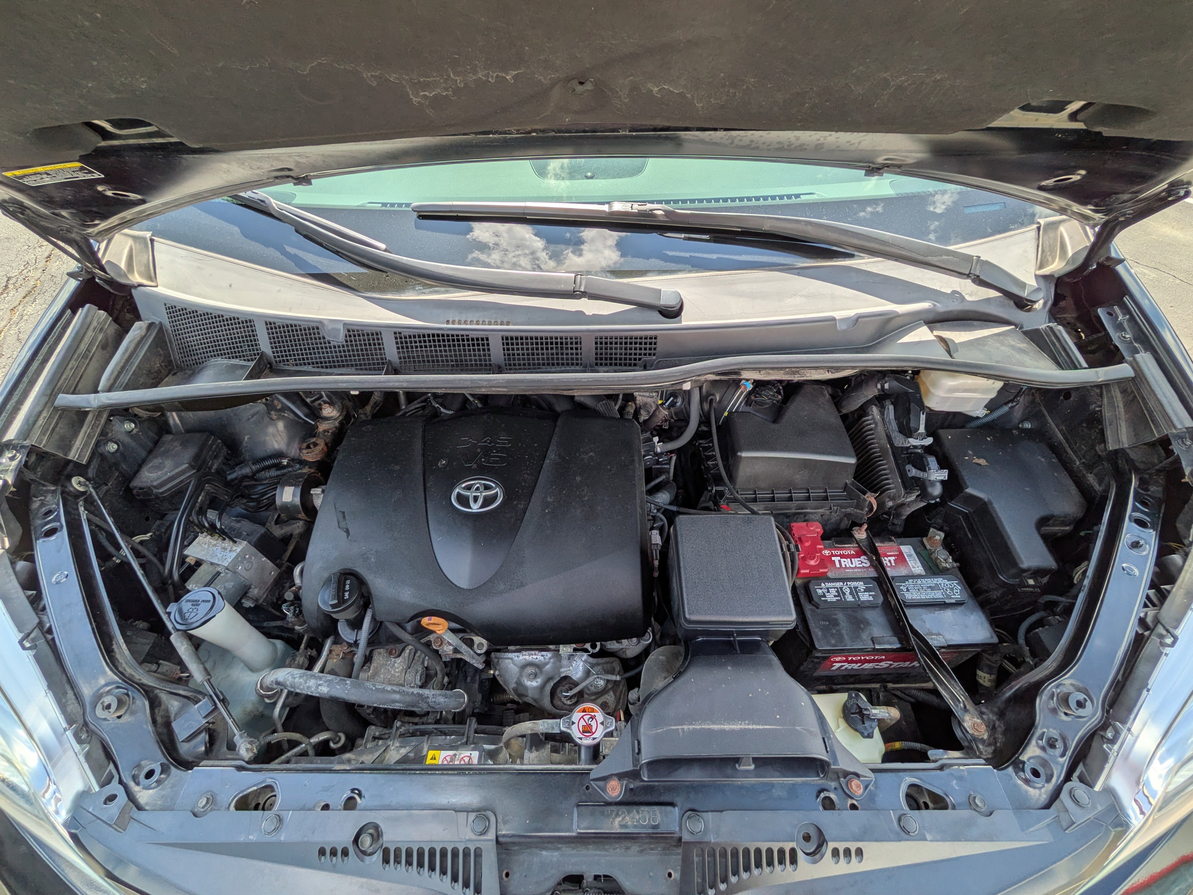 Used 2019 Toyota Sienna L w/ Carpet Mat Package FWD image 24