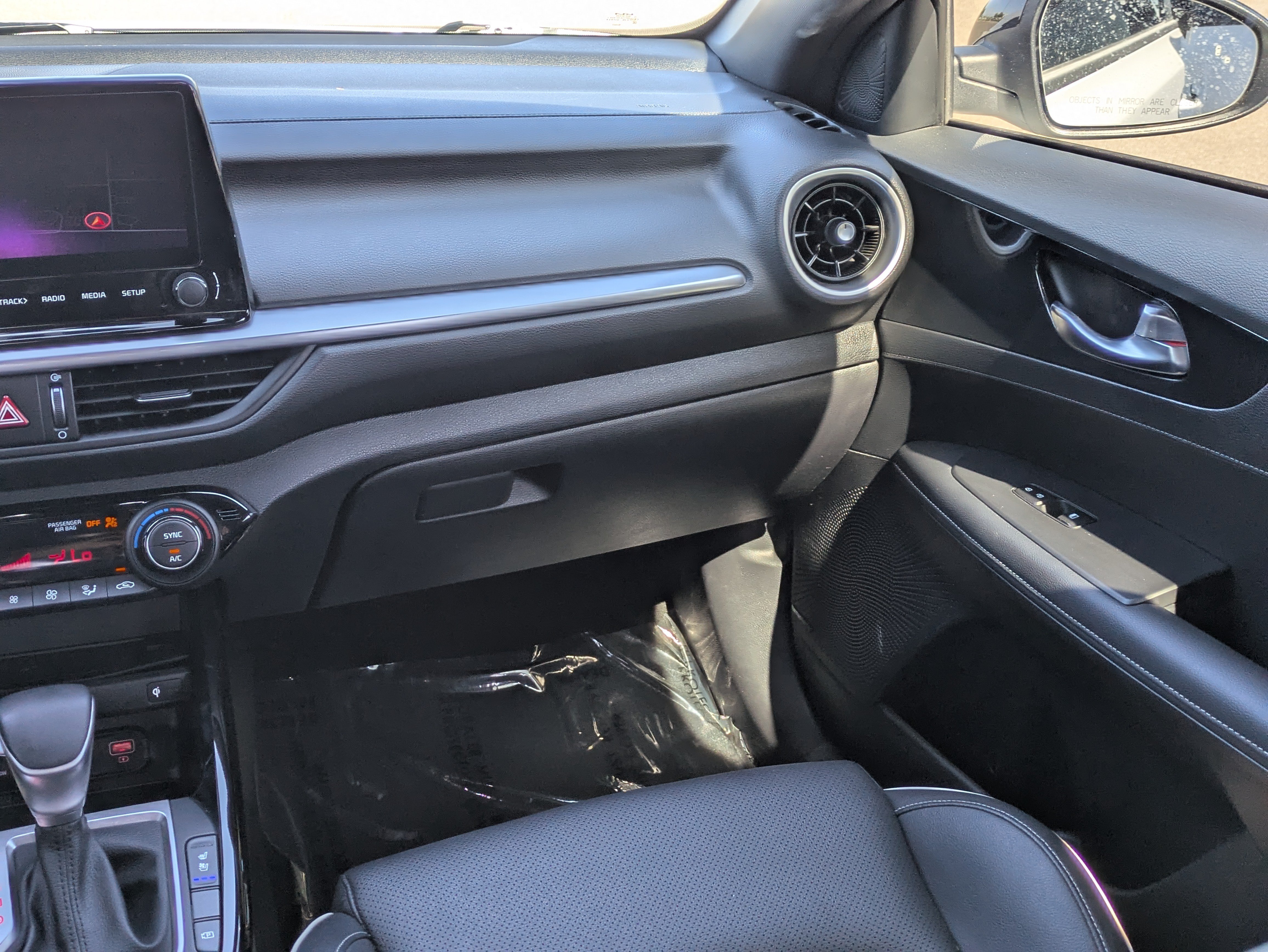 Certified 2024 Kia Forte GT-Line w/ GT-Line Premium Package FWD image 17