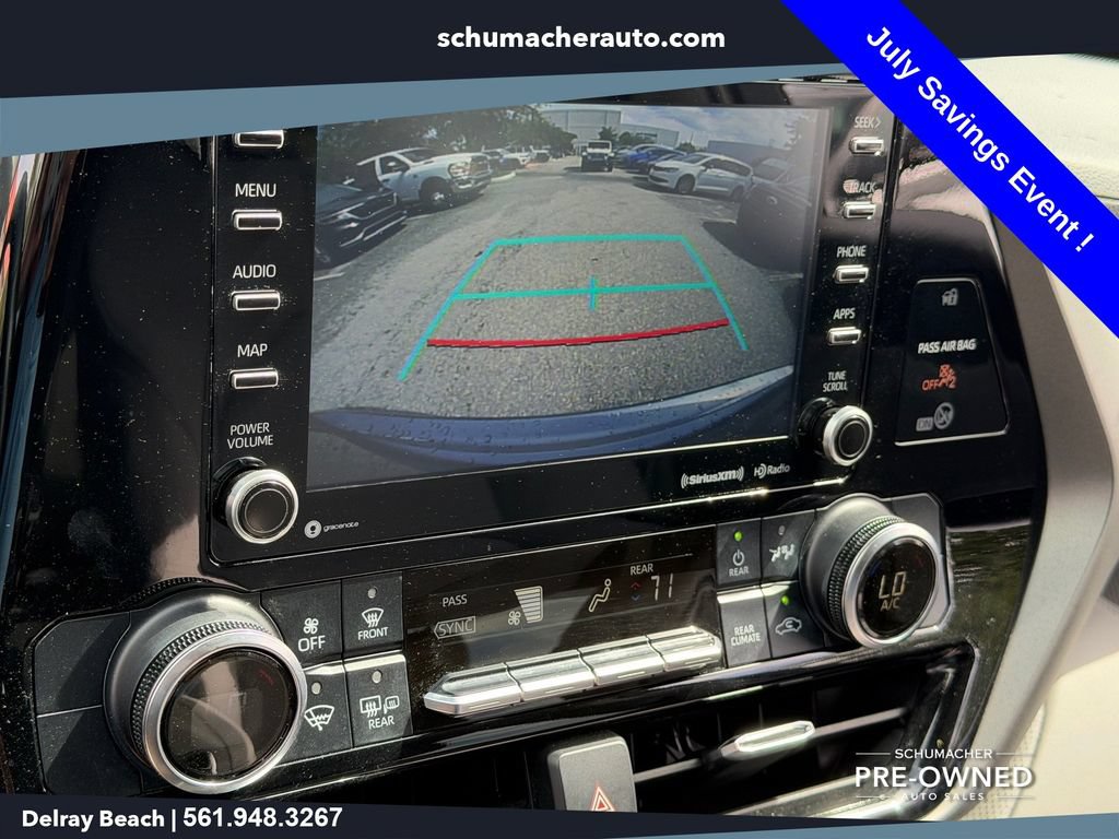 Used 2021 Toyota Highlander LE FWD image 20