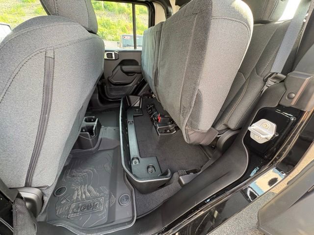 New 2026 Jeep Gladiator Sport AWD/4WD image 20