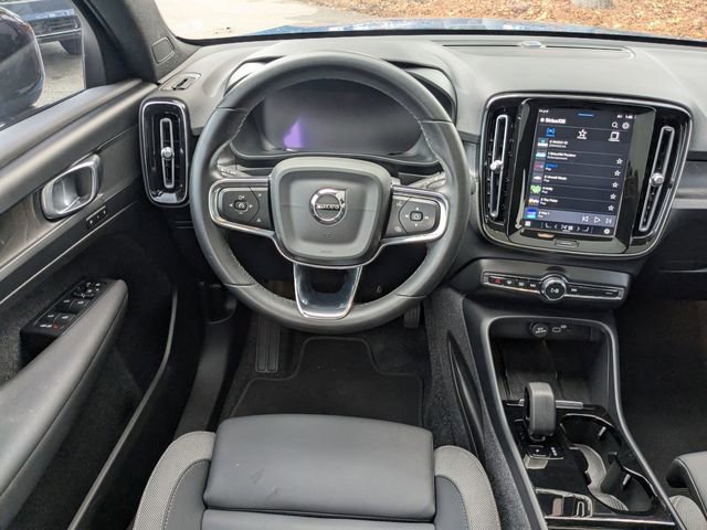 Certified 2023 Volvo C40 Recharge Core image 21