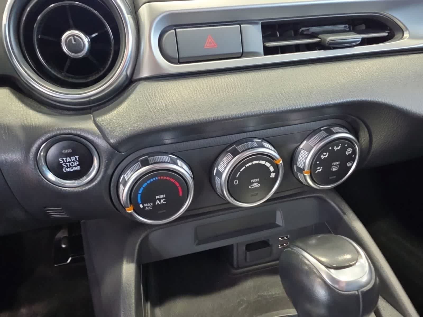 Used 2017 FIAT 124 Spider Classica RWD image 28