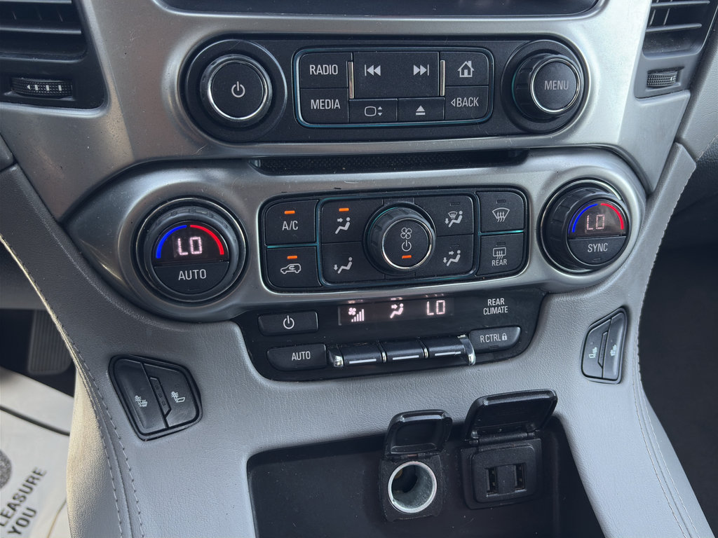 Used 2020 Chevrolet Suburban LT RWD image 24
