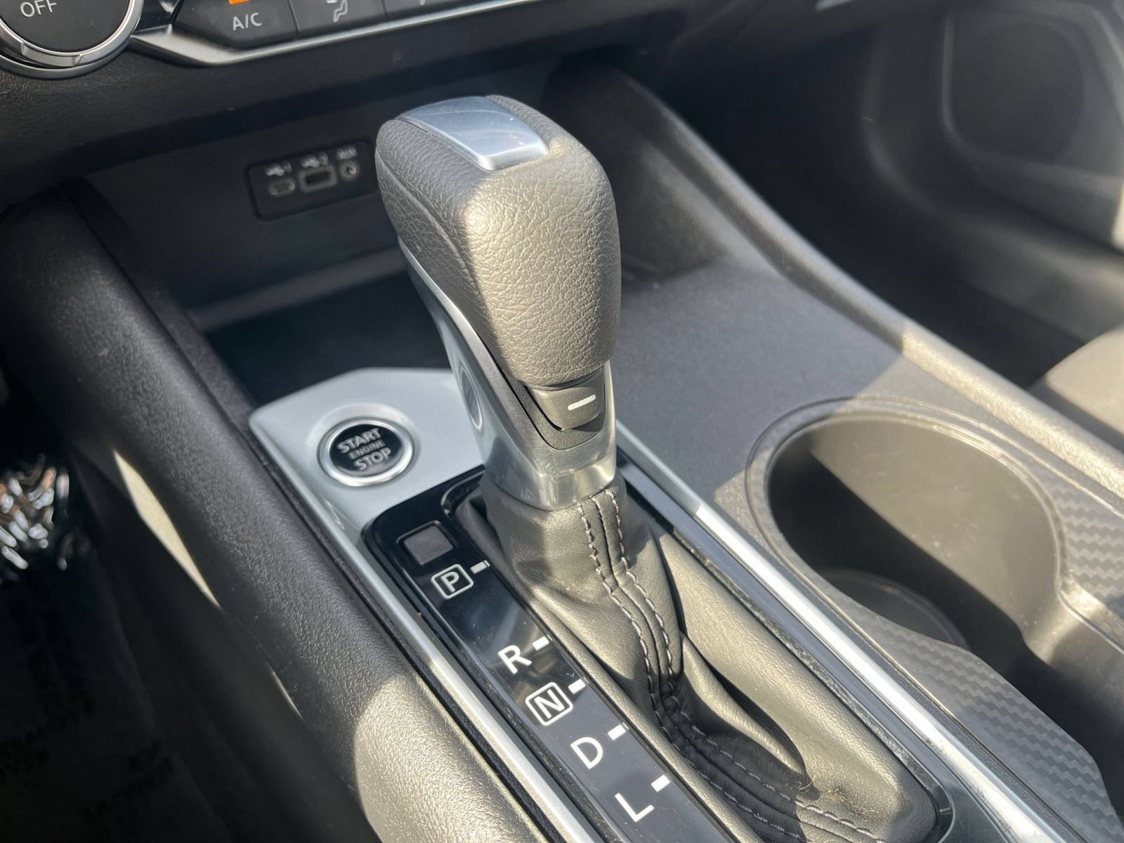 Used 2025 Nissan Altima 2.5 SV FWD image 37