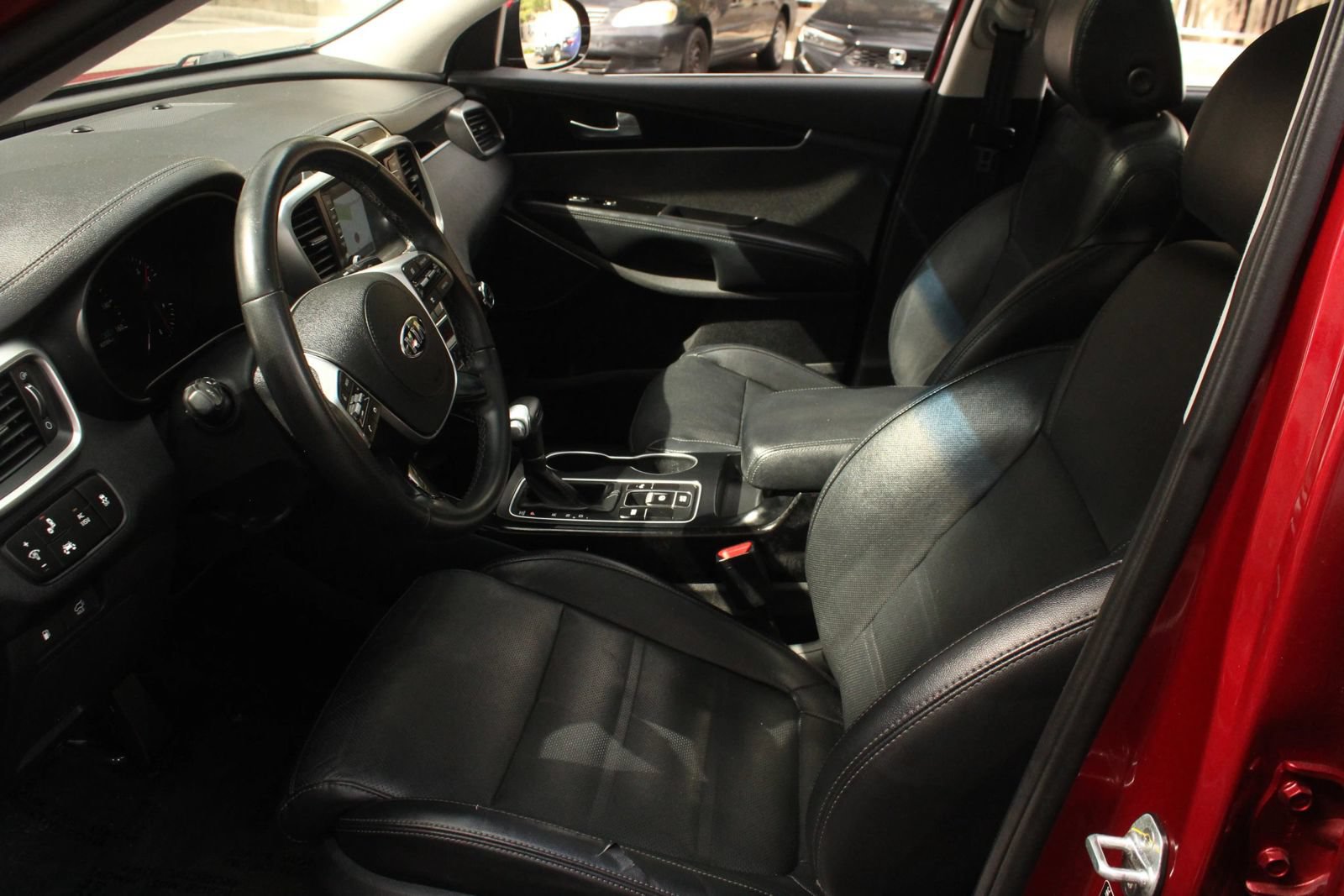 Used 2019 Kia Sorento FWD image 14
