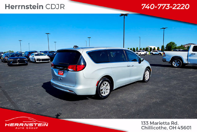 Used 2024 Chrysler Voyager LX FWD image 32