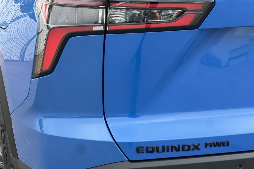 New 2026 Chevrolet Equinox ACTIV AWD/4WD image 21