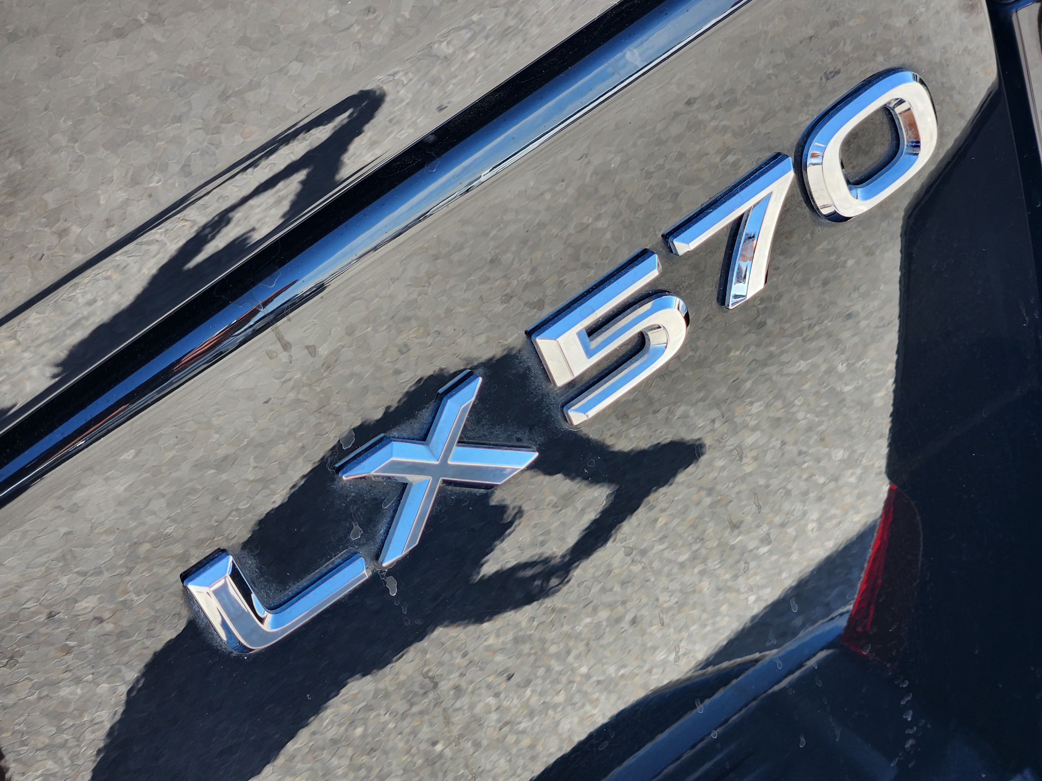 Used 2021 Lexus LX 570 4WD w/ Sport Package image 12