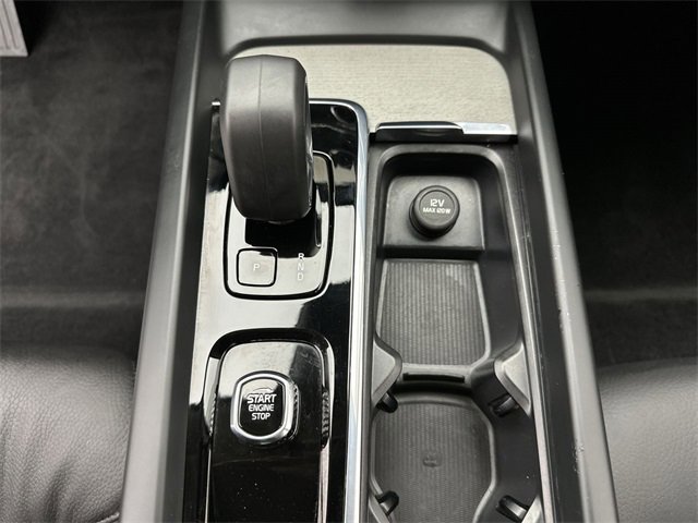 Certified 2025 Volvo XC60 B5 Plus w/ Climate Package image 20