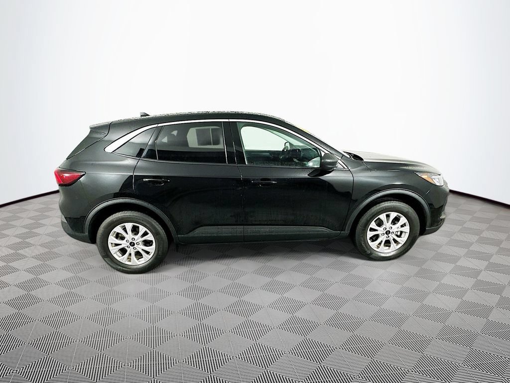 Used 2024 Ford Escape Active w/ Tech Pack #1 AWD/4WD image 11