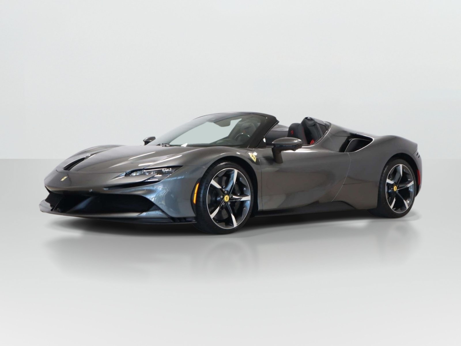 Used 2025 Ferrari SF90 Spider AWD/4WD image 2