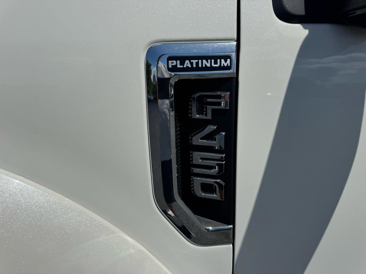 Used 2022 Ford F450 Platinum w/ FX4 Off-Road Package AWD/4WD image 15