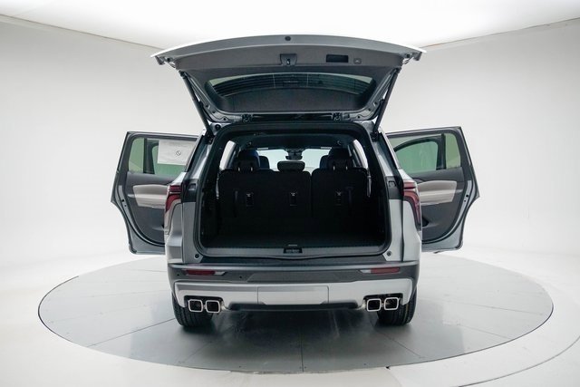 New 2026 Chevrolet Traverse LT w/ Enhanced Driving Package image 21