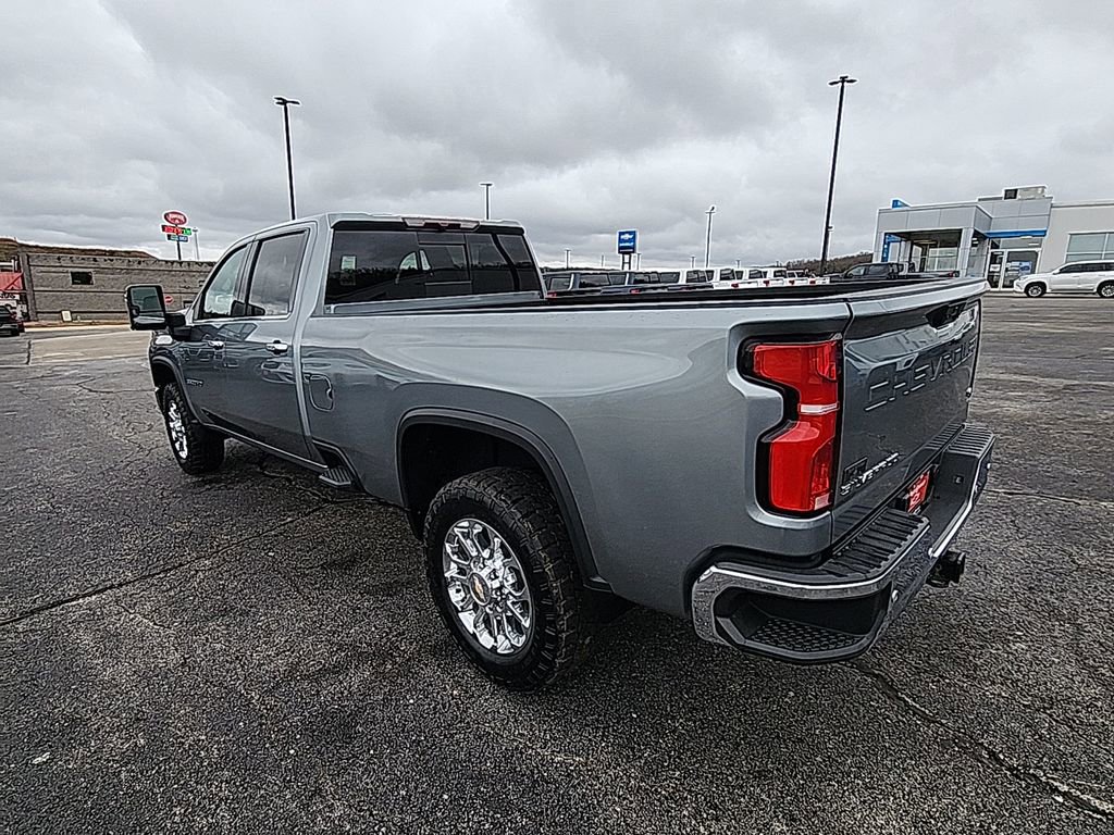 Used 2024 Chevrolet Silverado 3500 LTZ w/ LTZ Convenience Package image 6
