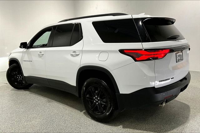 Used 2022 Chevrolet Traverse LT w/ Midnight/Sport Edition image 4