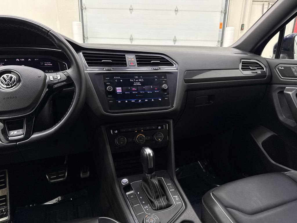 Used 2021 Volkswagen Tiguan SEL Premium R-Line AWD/4WD image 16