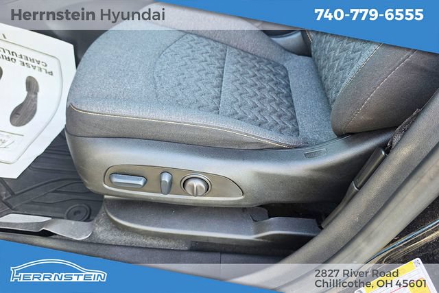 Used 2023 Chevrolet Equinox LT FWD image 17