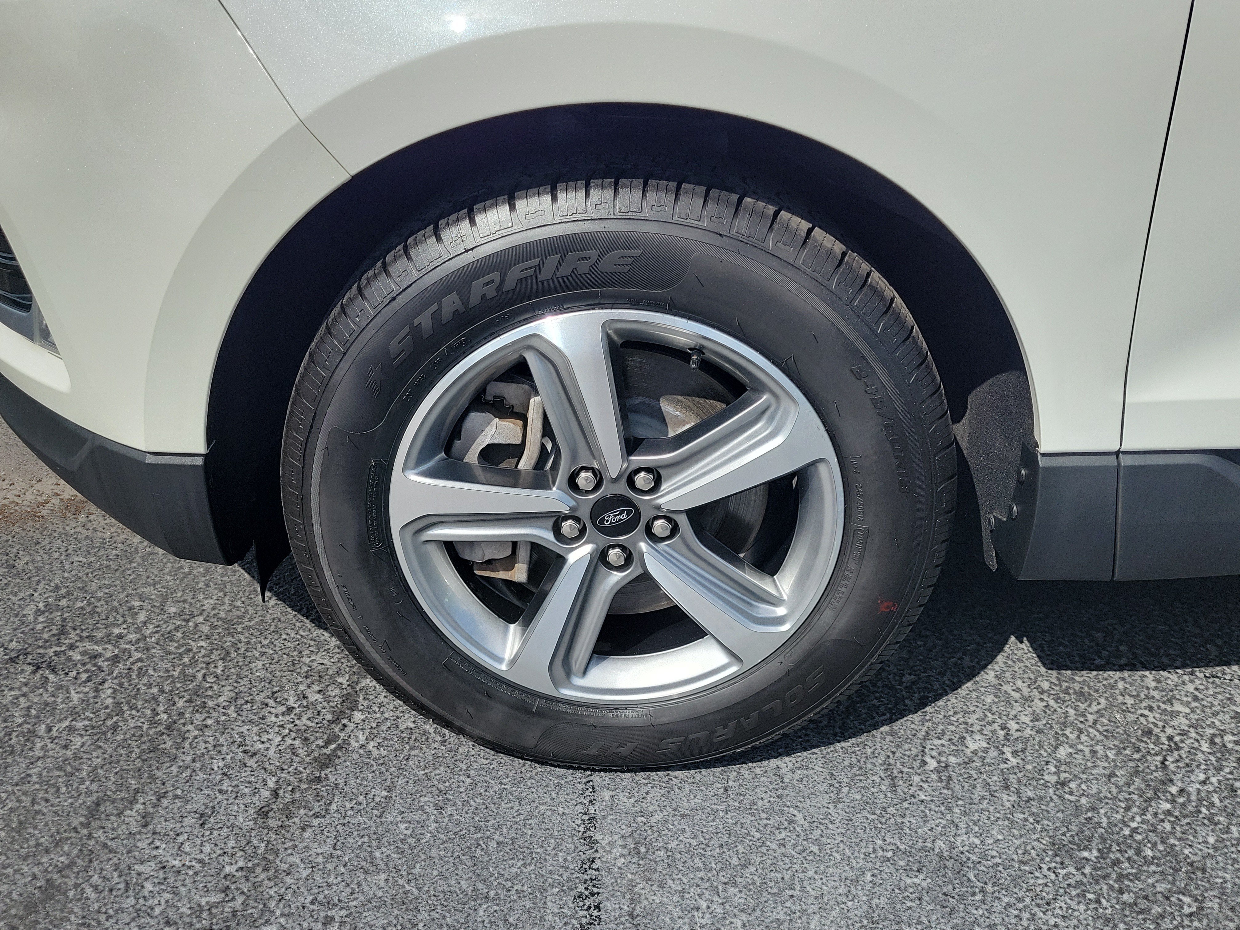 Certified 2023 Ford Edge SEL w/ Convenience Package AWD/4WD image 5