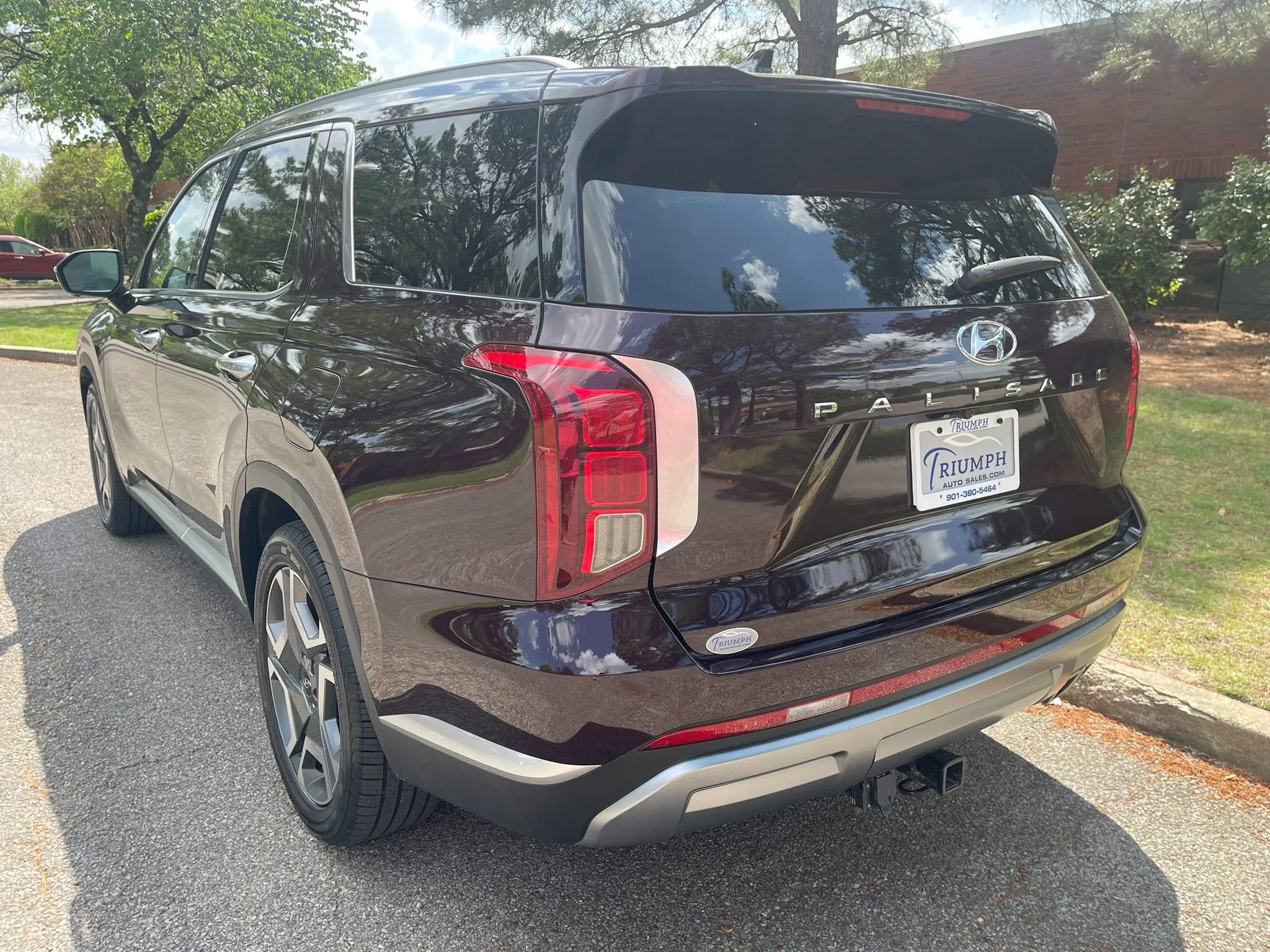 Used 2024 Hyundai Palisade SEL FWD image 3