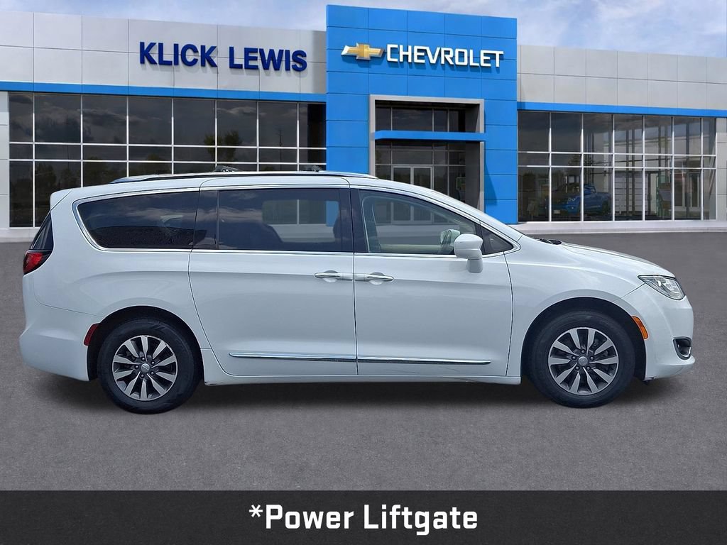 Used 2020 Chrysler Pacifica Touring-L Plus FWD image 8