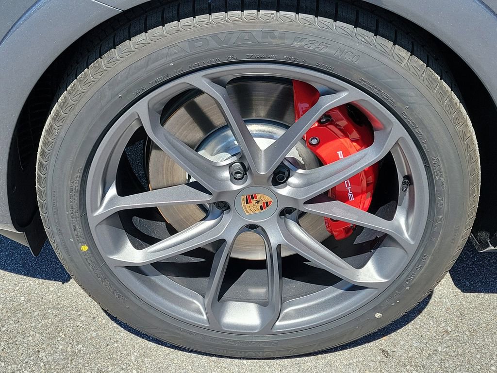 New 2026 Porsche Cayenne GTS image 12