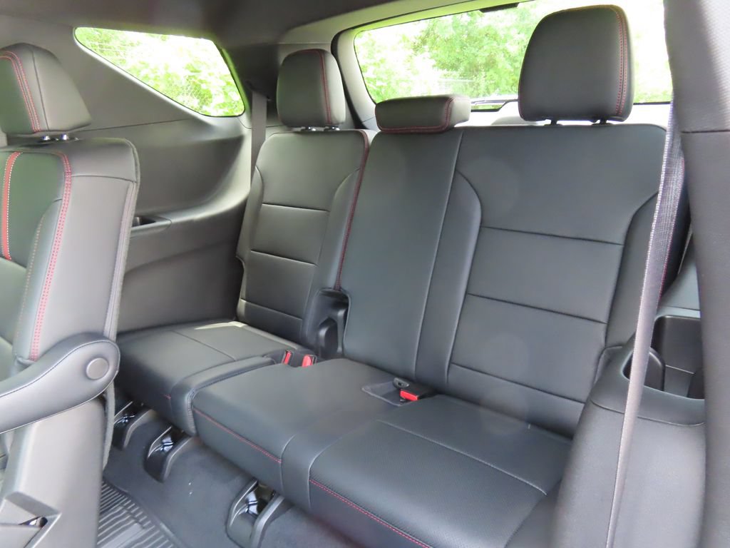 New 2026 Chevrolet Traverse RS w/ LPO, Floor Liner Package AWD/4WD image 28