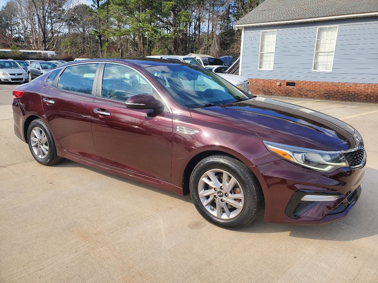 Used 2020 Kia Optima LX image 3