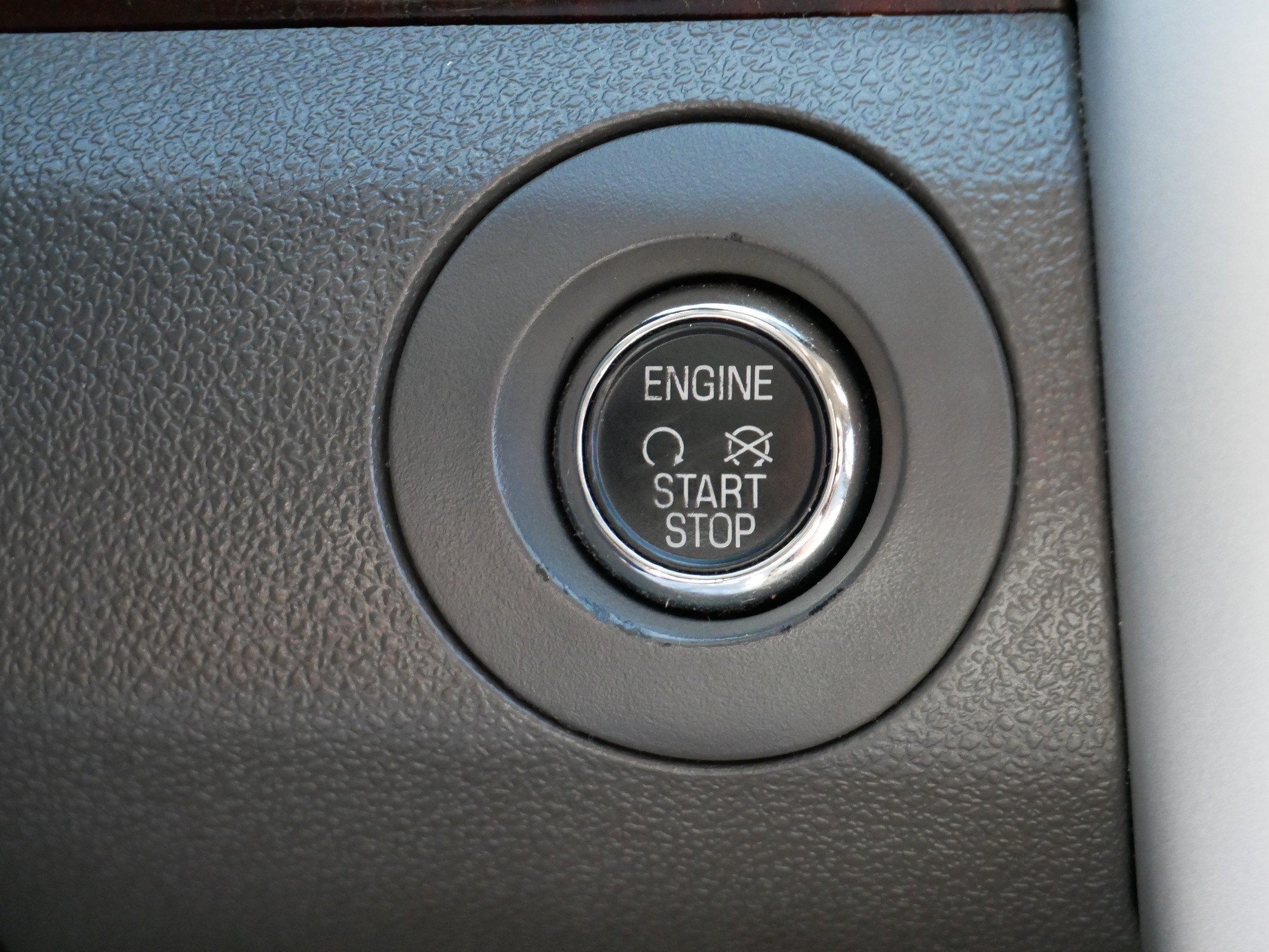 Used 2014 Ford Edge Limited w/ Equipment Group 302A AWD/4WD image 27