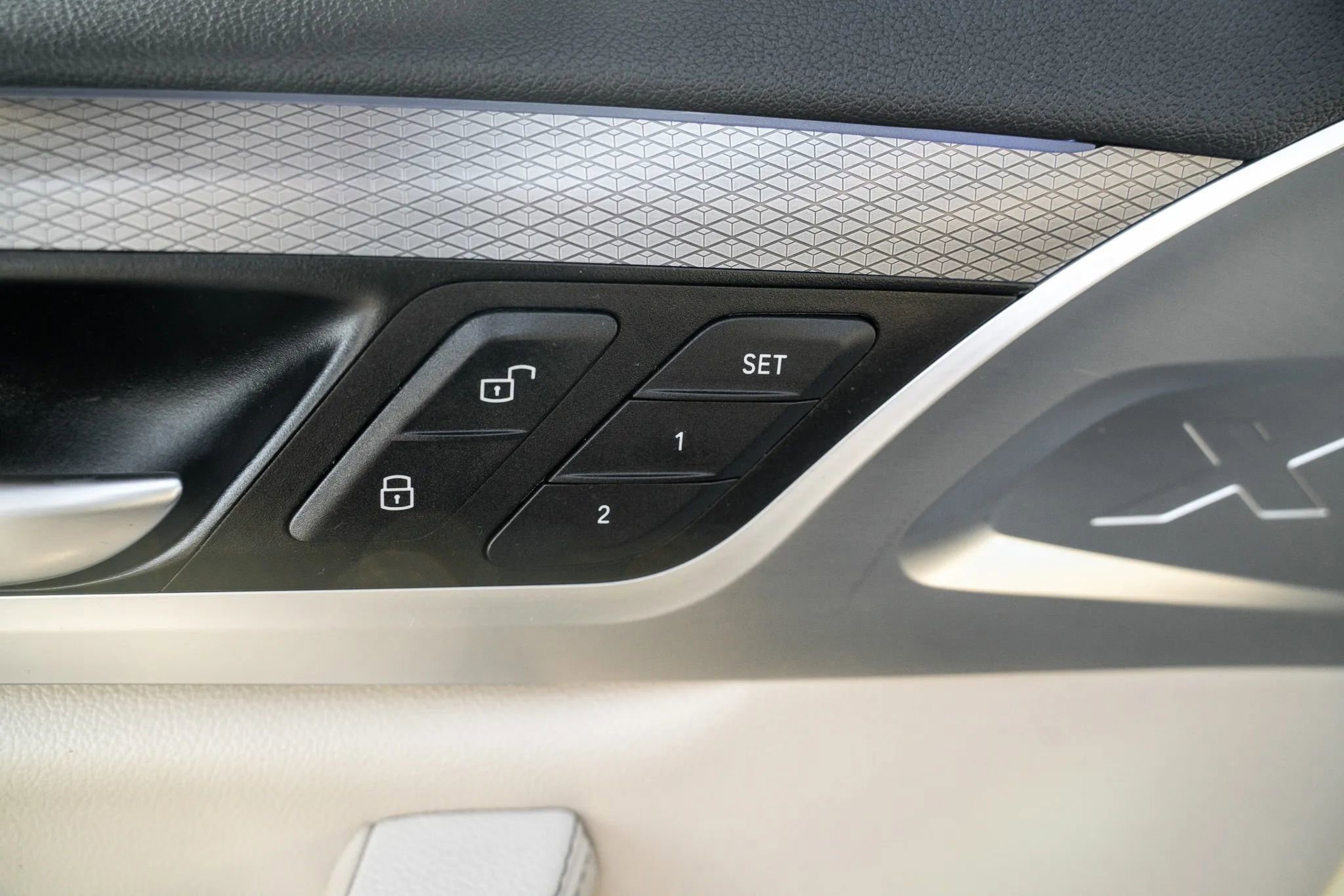 Used 2018 BMW X3 M40i image 19