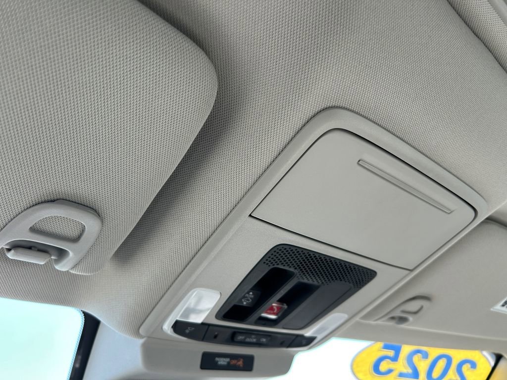 Used 2025 Honda Accord SE image 25