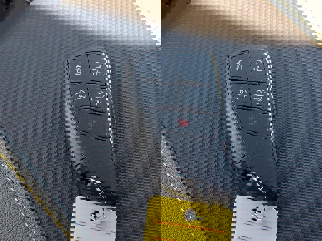 New 2026 Chevrolet Silverado 1500 ZR2 image 19