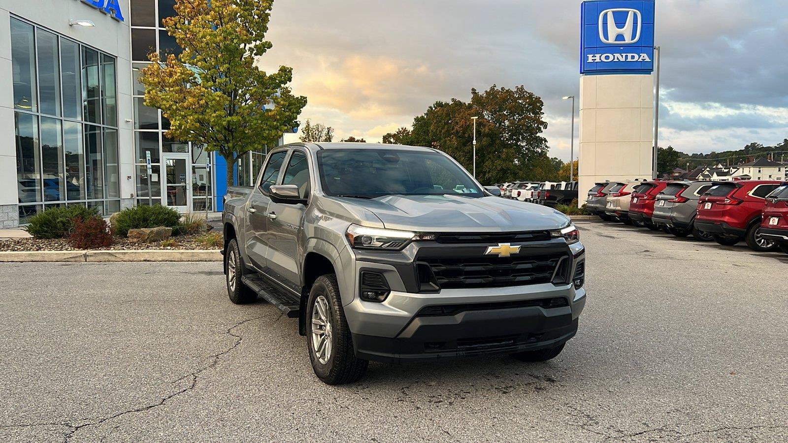 Used 2025 Chevrolet Colorado LT w/ LT Convenience Package