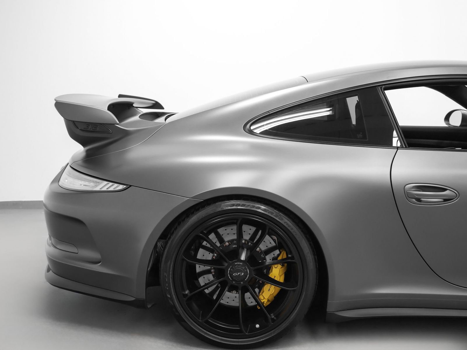 Certified 2015 Porsche 911 GT3 image 14