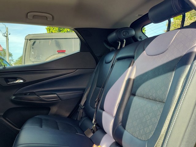Used 2022 Chevrolet Bolt EUV LT w/ Convenience Package image 10