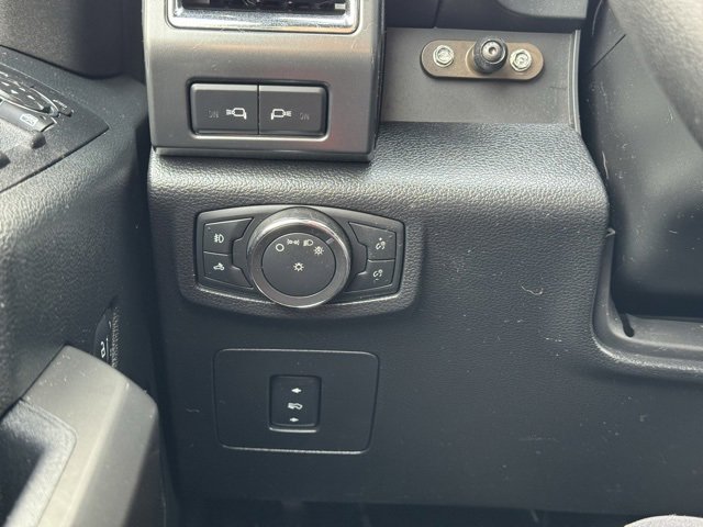 Used 2016 Ford F150 Lariat w/ Equipment Group 502A Luxury image 27