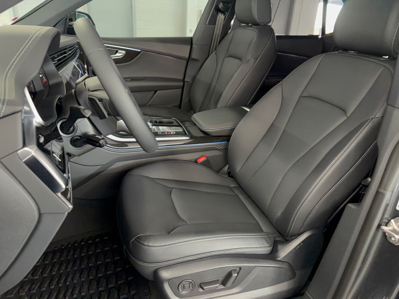 New 2027 Audi Q8 Premium Plus AWD/4WD image 5