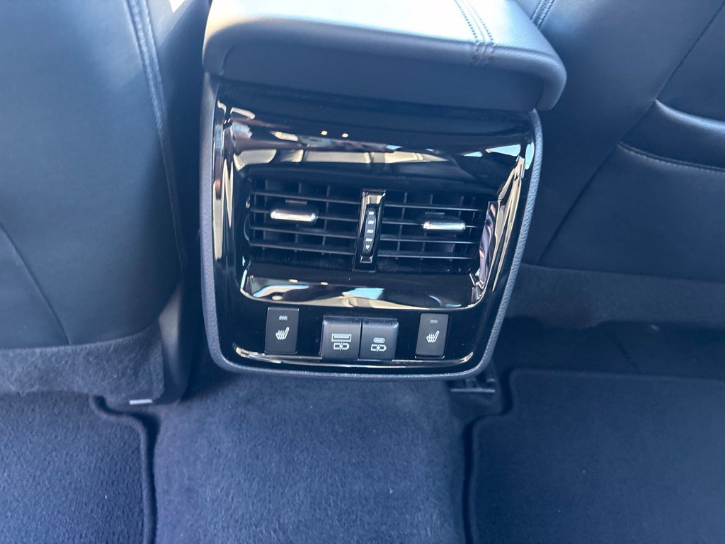 Used 2021 Toyota Avalon Limited w/ Advanced Safety Package FWD image 14