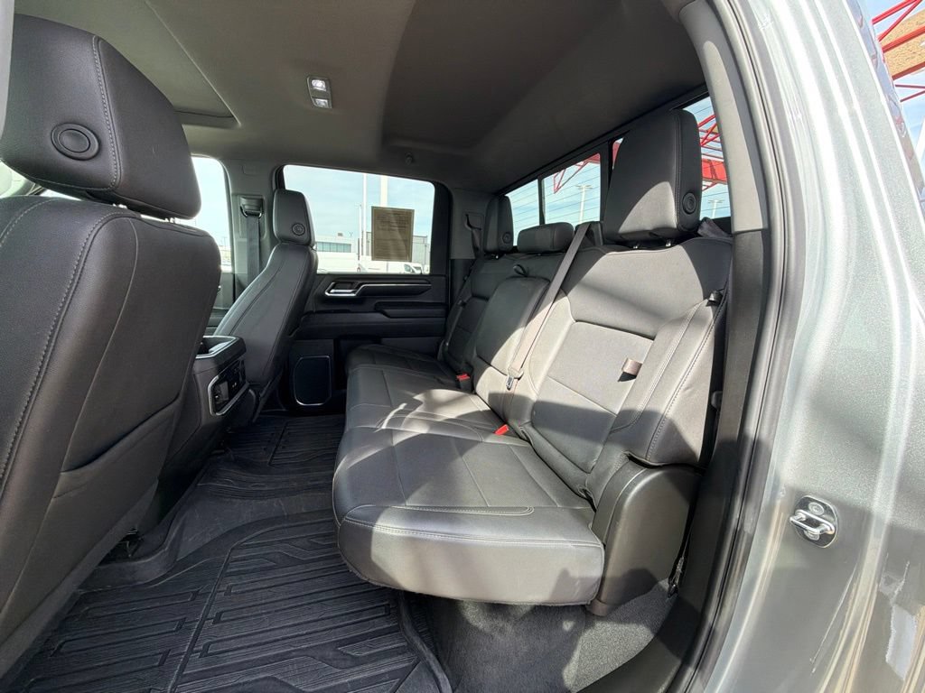 Used 2024 GMC Sierra 2500 SLT w/ SLT Premium Package AWD/4WD image 16