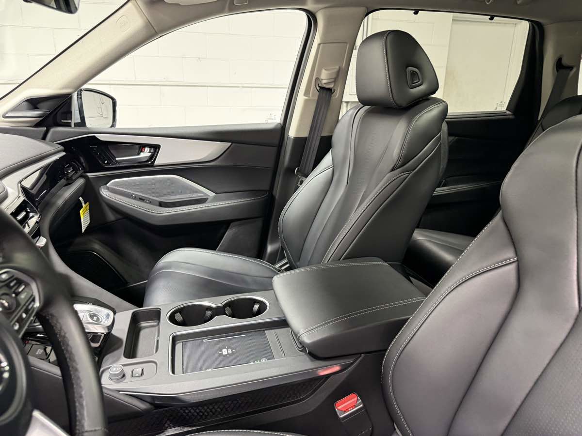 Used 2025 Acura MDX SH-AWD w/ Technology Package image 14