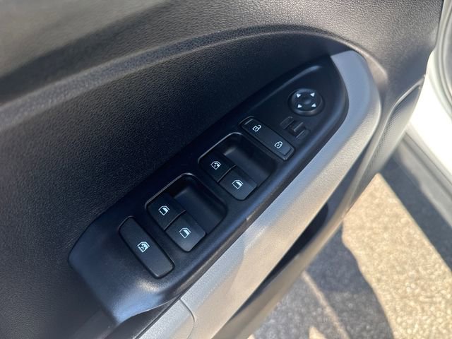 Certified 2022 Hyundai Venue SEL w/ Cargo Package image 11