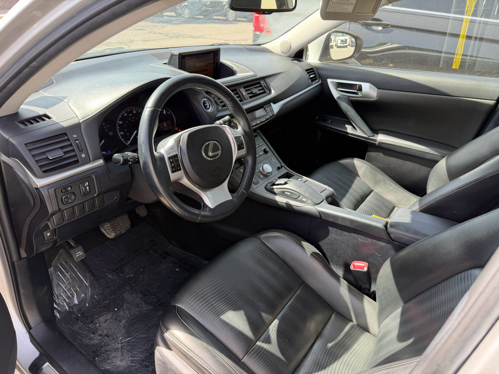 Used 2012 Lexus CT 200h Premium w/ Premium Audio Pkg FWD image 8