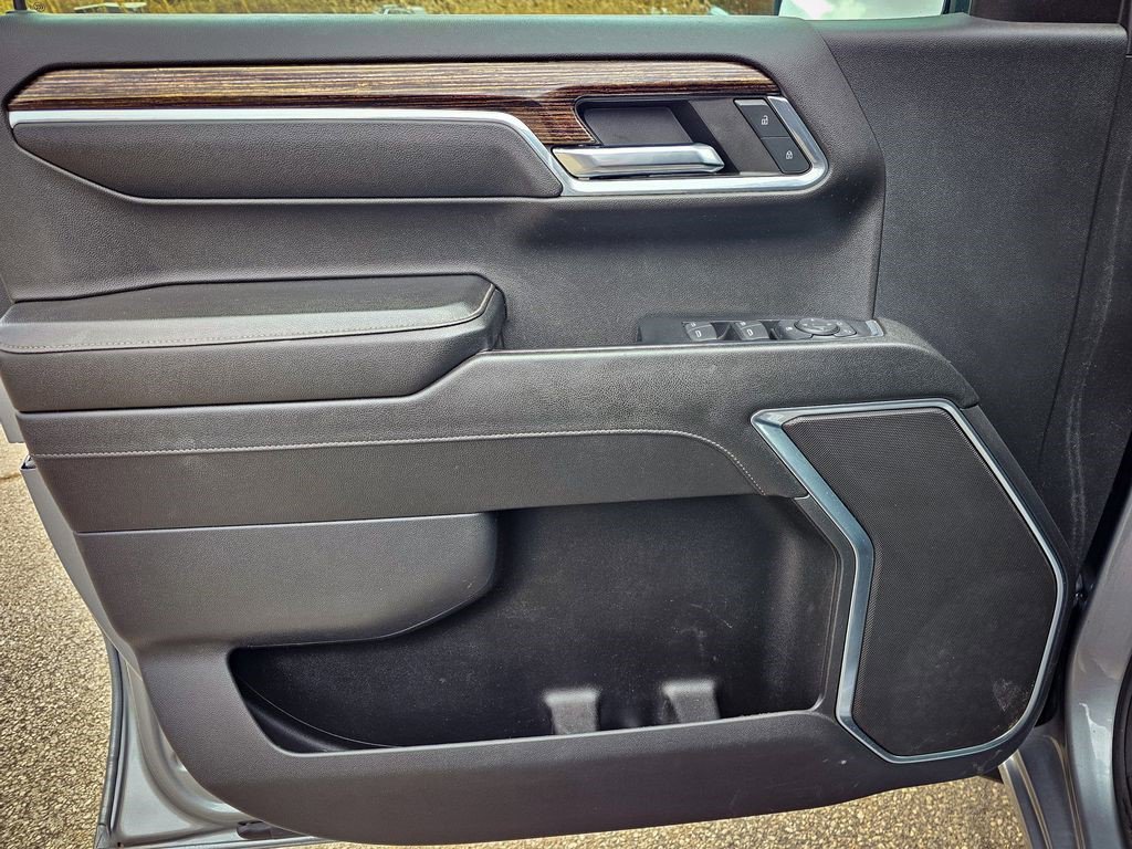 Certified 2024 GMC Sierra 1500 SLE w/ Preferred Package image 12