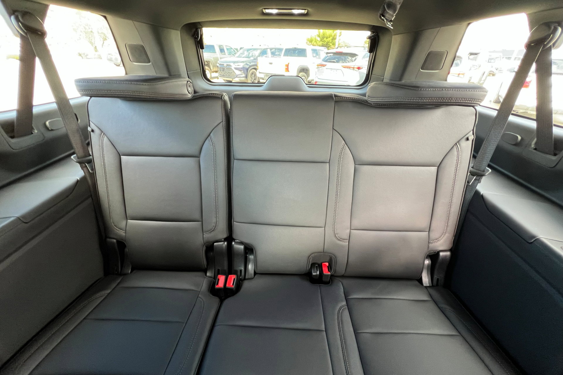 New 2026 Chevrolet Suburban High Country image 23