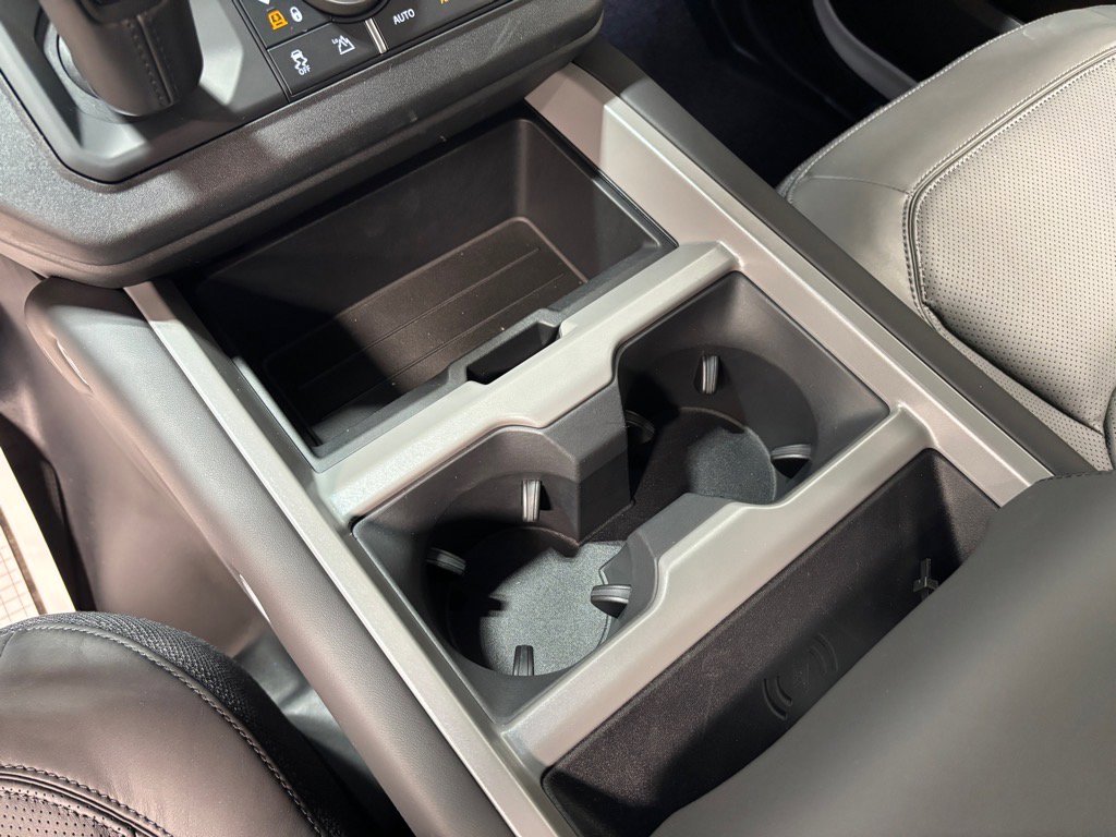 New 2025 Land Rover Defender 110 V8 image 14