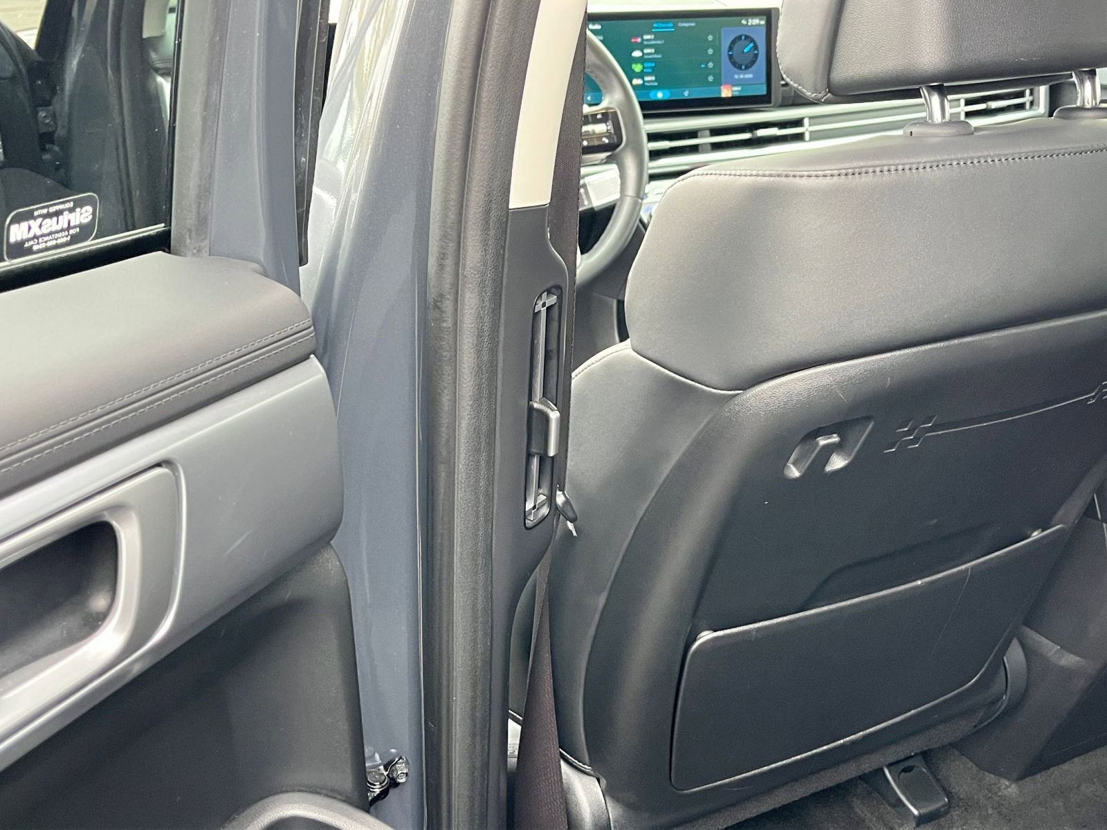 Used 2025 Hyundai Santa Fe SEL image 25