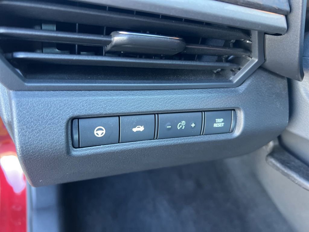 Certified 2024 Nissan Altima 2.5 SV w/ SV Premium Package FWD image 32