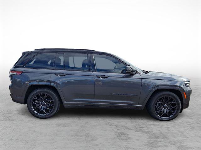 Certified 2024 Jeep Grand Cherokee Summit AWD/4WD image 6