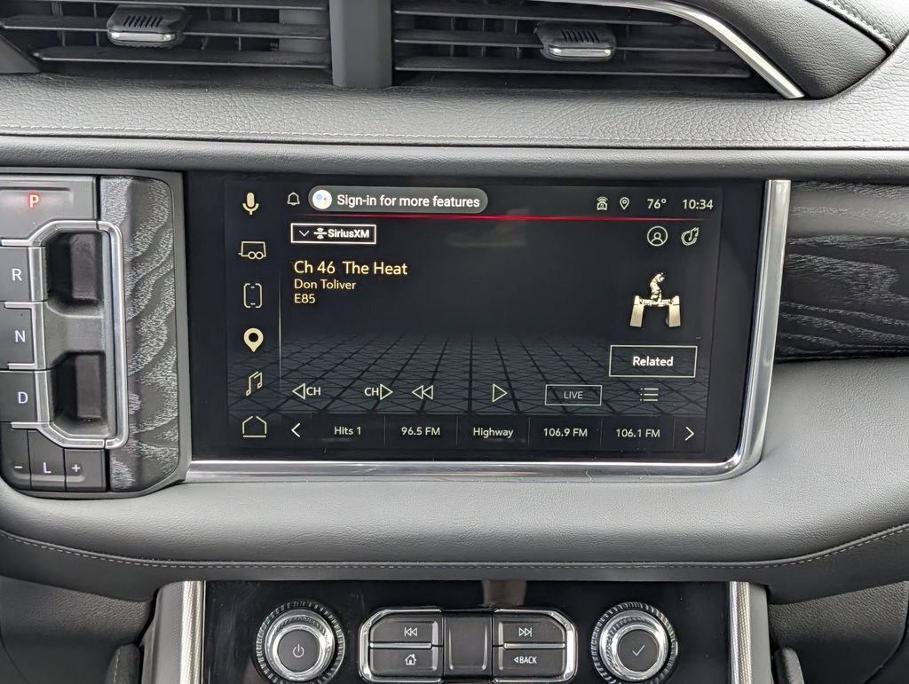 Used 2023 GMC Yukon Denali w/ Advanced Technology Package AWD/4WD image 17